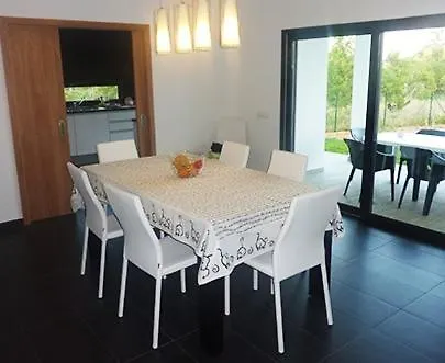 Luxurious Contemporary 4 Bedroom With Pool Βίλα Lagoa (Algarve)