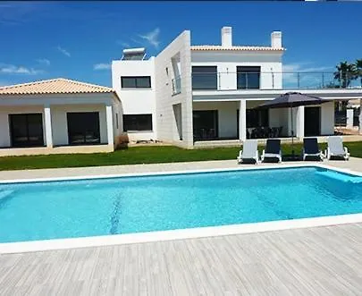 Luxurious Contemporary 4 Bedroom With Pool Villa Lagoa (Algarve)