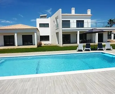 Luxurious Contemporary 4 Bedroom With Pool Lagoa (Algarve)
